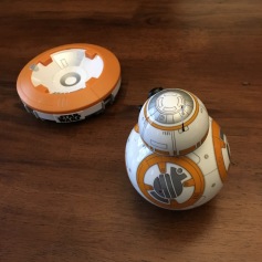 BB-8 Toy by Sphero - Close-up view back & charger base
